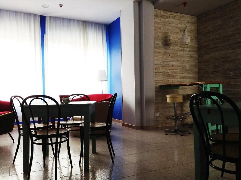 Hotel Byron Solo Per Giovani Riccione