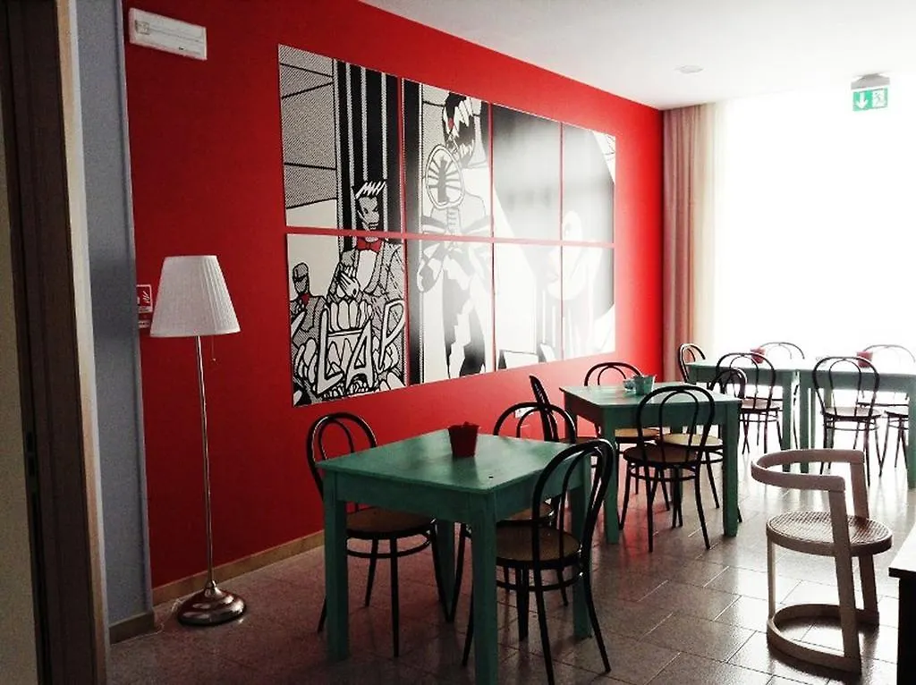Hotel Byron Solo Per Giovani Riccione