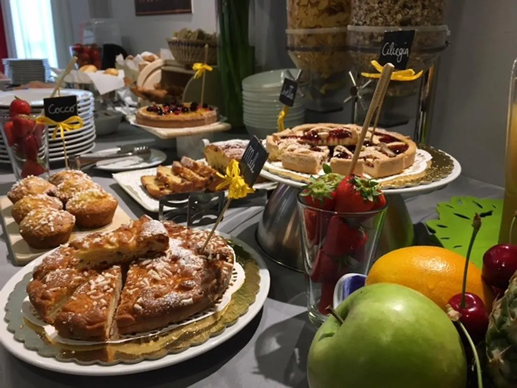 Hotel Byron Solo Per Giovani Riccione