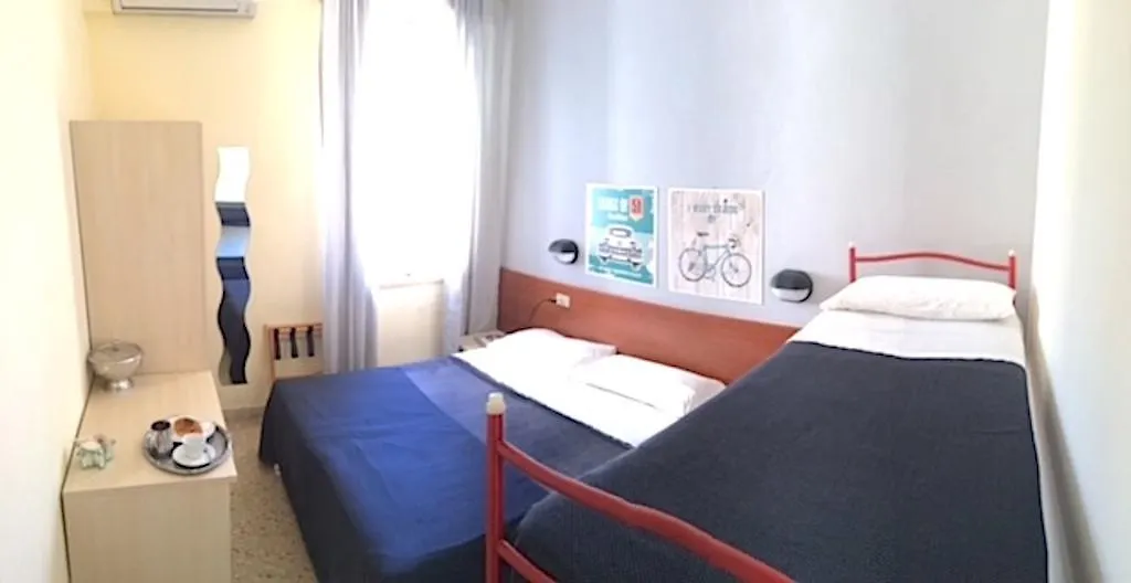 Hotel Byron Solo Per Giovani Riccione