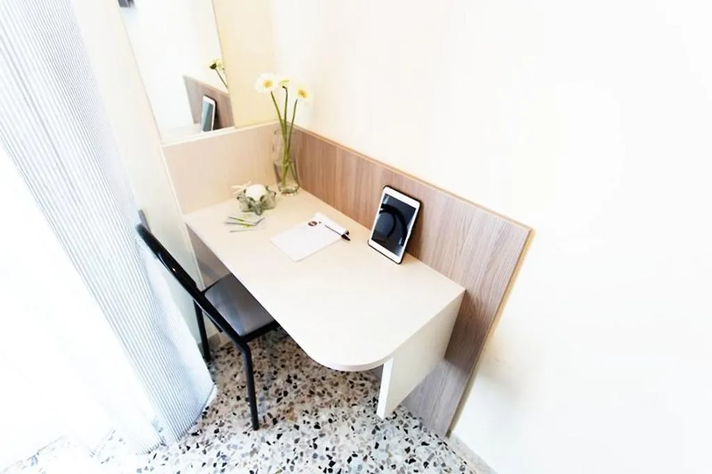 Hotel Byron Solo Per Giovani Riccione