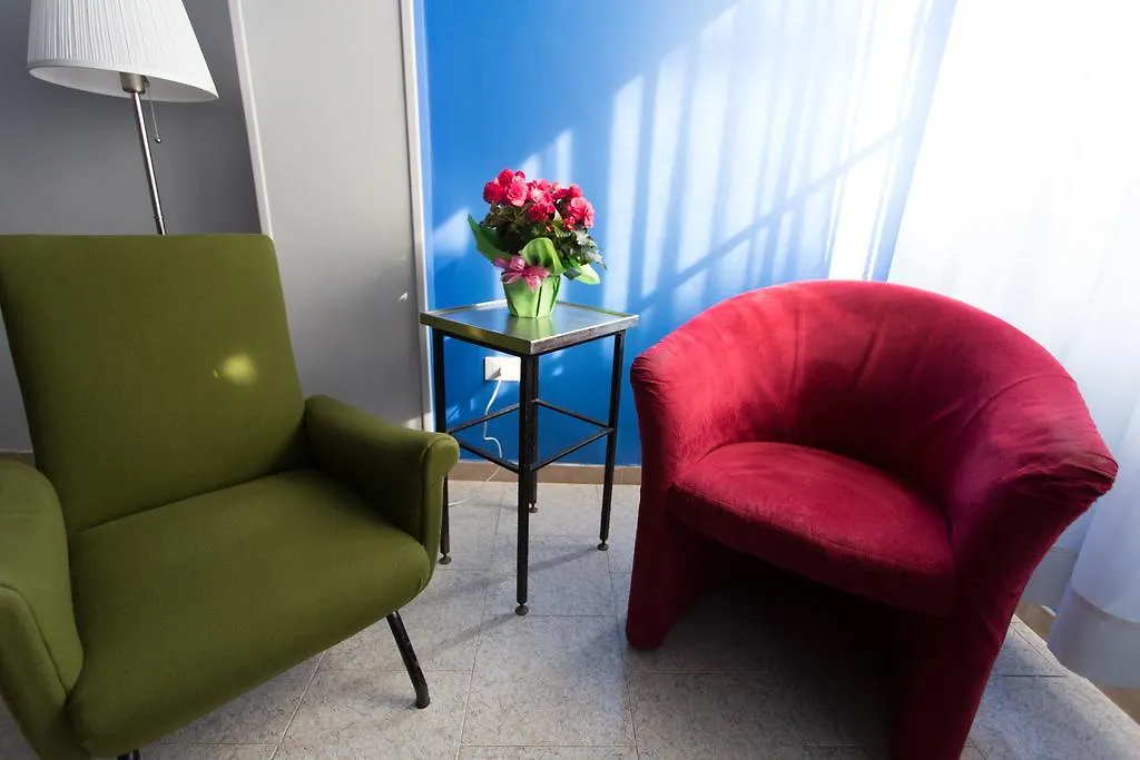 Hotel Byron Solo Per Giovani Riccione