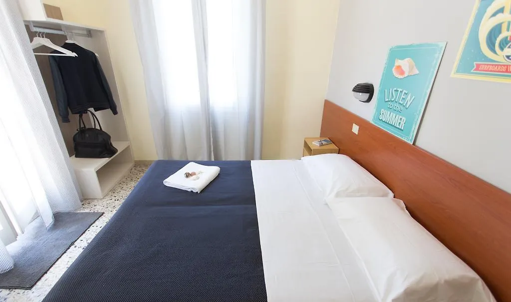 Hotel Byron Solo Per Giovani Riccione