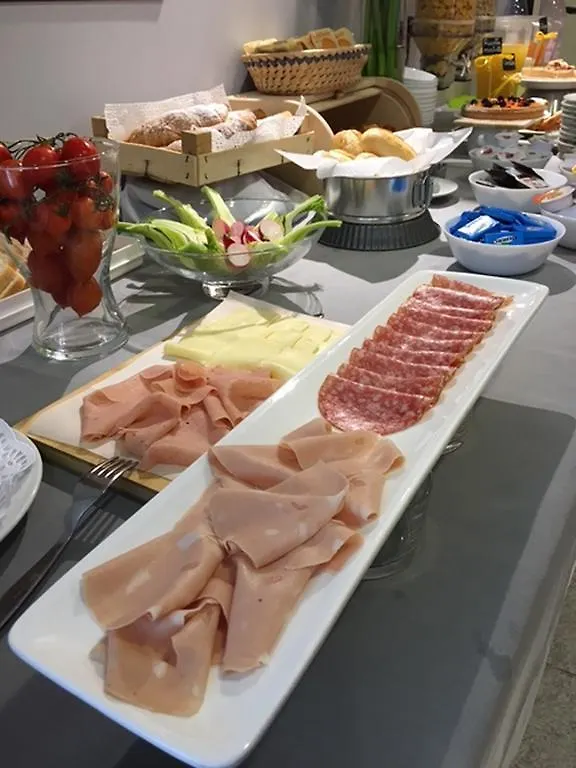 Hotel Byron Solo Per Giovani Riccione