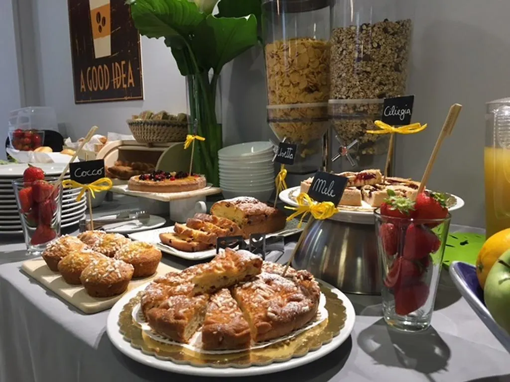 Hotel Byron Solo Per Giovani Riccione