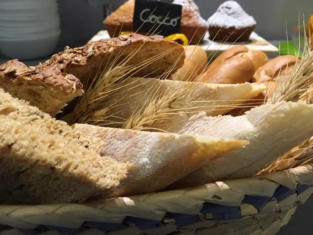 **  Hotel Byron Solo Per Giovani Riccione Italy